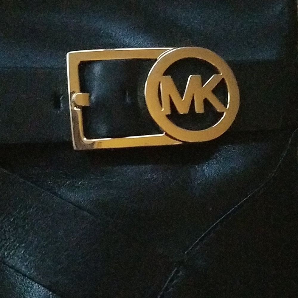 Womens size 6 Michael Kors black boots - Picture 3 of 5